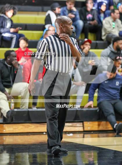 Thumbnail 2 in Christian Brothers vs Grandview (810 Varsity Showcase) photogallery.