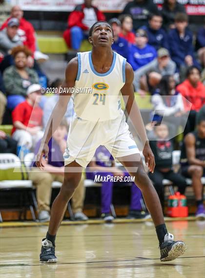 Thumbnail 2 in Christian Brothers vs Grandview (810 Varsity Showcase) photogallery.