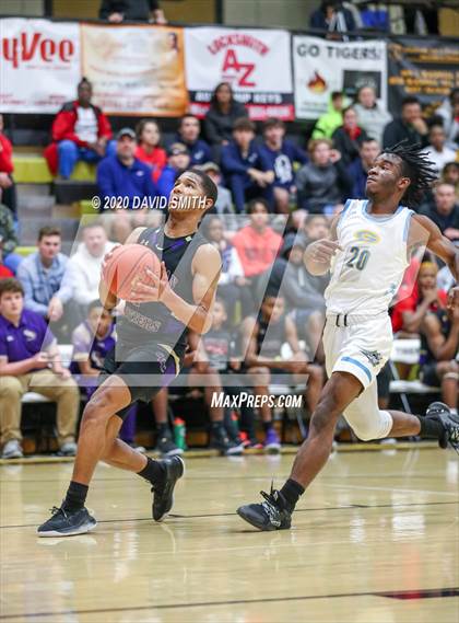 Thumbnail 1 in Christian Brothers vs Grandview (810 Varsity Showcase) photogallery.
