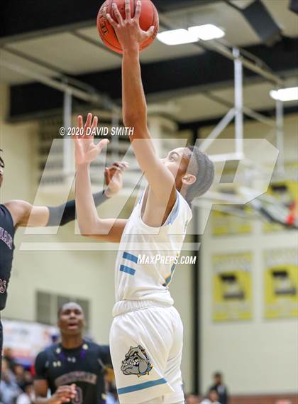 Thumbnail 1 in Christian Brothers vs Grandview (810 Varsity Showcase) photogallery.