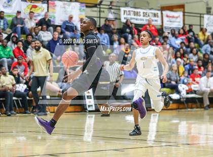 Thumbnail 2 in Christian Brothers vs Grandview (810 Varsity Showcase) photogallery.
