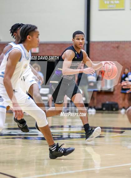 Thumbnail 3 in Christian Brothers vs Grandview (810 Varsity Showcase) photogallery.
