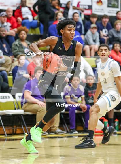 Thumbnail 2 in Christian Brothers vs Grandview (810 Varsity Showcase) photogallery.
