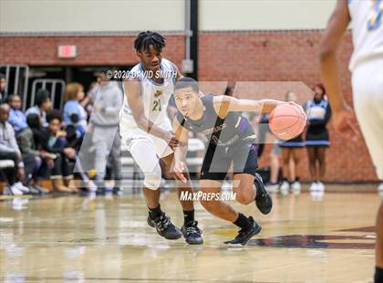 Thumbnail 2 in Christian Brothers vs Grandview (810 Varsity Showcase) photogallery.