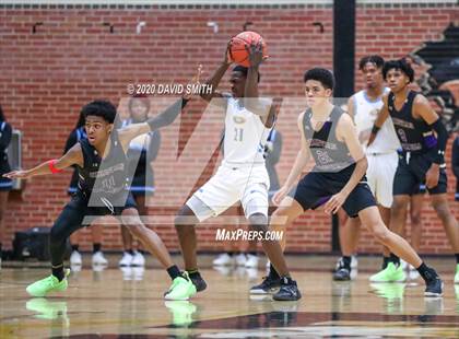 Thumbnail 1 in Christian Brothers vs Grandview (810 Varsity Showcase) photogallery.