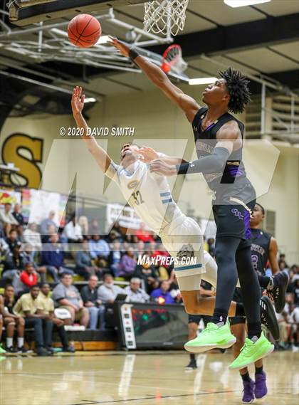 Thumbnail 3 in Christian Brothers vs Grandview (810 Varsity Showcase) photogallery.