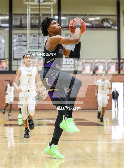 Thumbnail 1 in Christian Brothers vs Grandview (810 Varsity Showcase) photogallery.
