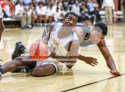 Thumbnail 2 in Christian Brothers vs Grandview (810 Varsity Showcase) photogallery.