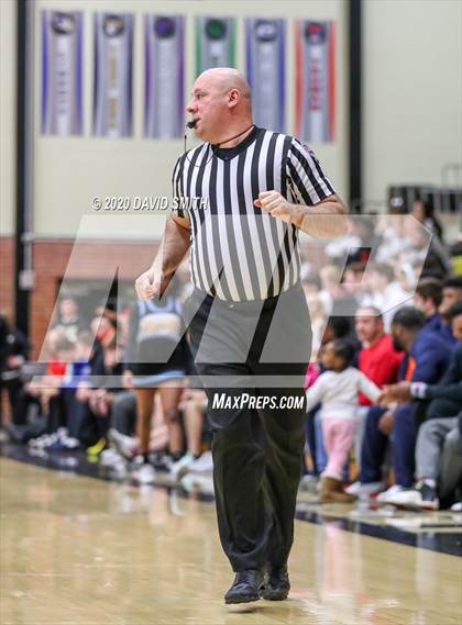 Thumbnail 2 in Christian Brothers vs Grandview (810 Varsity Showcase) photogallery.