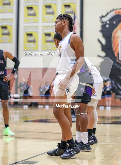 Thumbnail 3 in Christian Brothers vs Grandview (810 Varsity Showcase) photogallery.