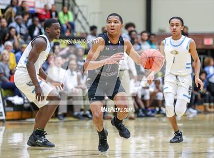 Thumbnail 2 in Christian Brothers vs Grandview (810 Varsity Showcase) photogallery.
