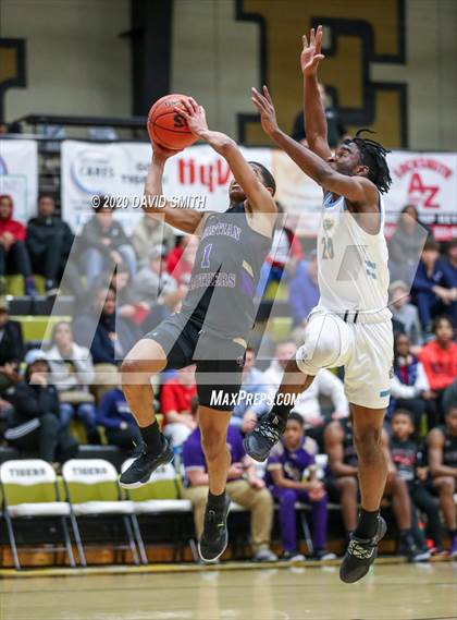 Thumbnail 1 in Christian Brothers vs Grandview (810 Varsity Showcase) photogallery.