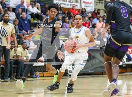 Thumbnail 2 in Christian Brothers vs Grandview (810 Varsity Showcase) photogallery.