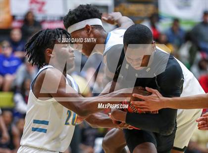 Thumbnail 1 in Christian Brothers vs Grandview (810 Varsity Showcase) photogallery.