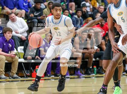 Thumbnail 2 in Christian Brothers vs Grandview (810 Varsity Showcase) photogallery.