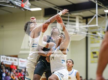 Thumbnail 3 in Christian Brothers vs Grandview (810 Varsity Showcase) photogallery.