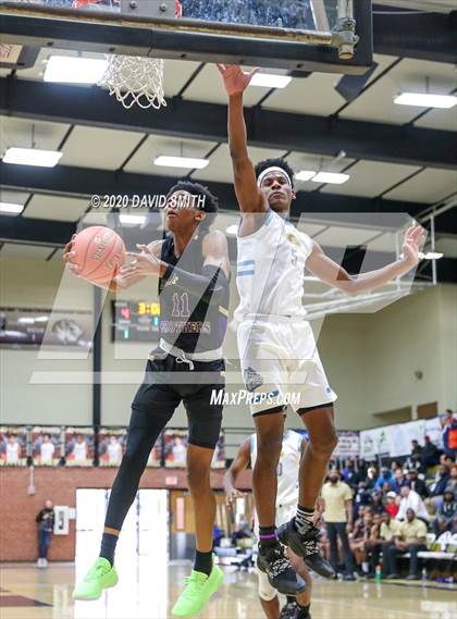 Thumbnail 2 in Christian Brothers vs Grandview (810 Varsity Showcase) photogallery.