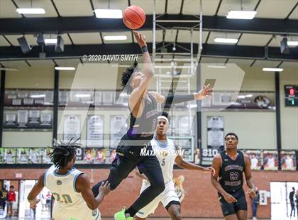Thumbnail 1 in Christian Brothers vs Grandview (810 Varsity Showcase) photogallery.