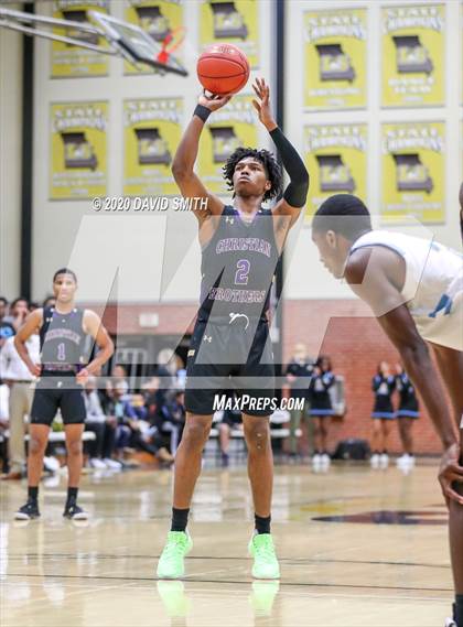 Thumbnail 2 in Christian Brothers vs Grandview (810 Varsity Showcase) photogallery.