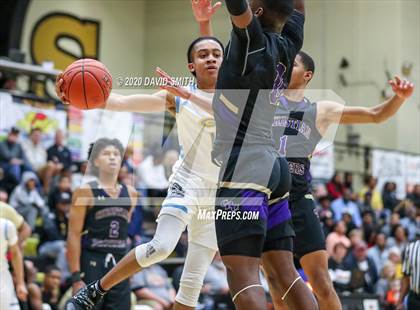 Thumbnail 1 in Christian Brothers vs Grandview (810 Varsity Showcase) photogallery.