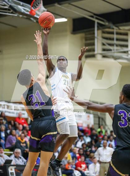 Thumbnail 2 in Christian Brothers vs Grandview (810 Varsity Showcase) photogallery.