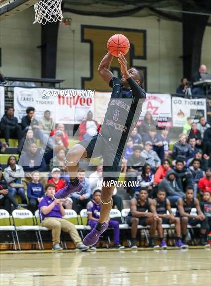 Thumbnail 1 in Christian Brothers vs Grandview (810 Varsity Showcase) photogallery.