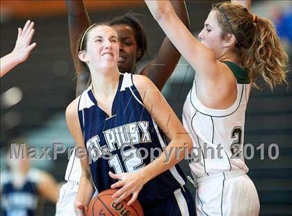 Thumbnail 1 in McIntosh vs St. Piux X (Longhorn Shootout) photogallery.