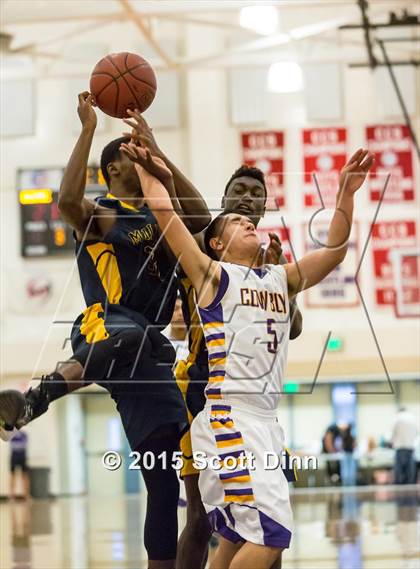 Thumbnail 2 in Milpitas vs. Salinas (CIF CCS D1 Semifinal) photogallery.