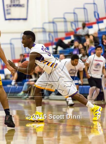 Thumbnail 1 in Milpitas vs. Salinas (CIF CCS D1 Semifinal) photogallery.