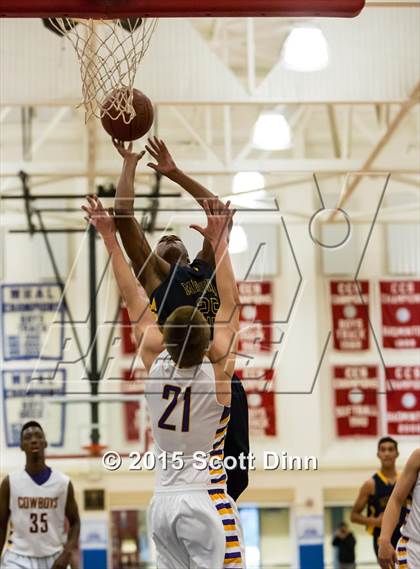 Thumbnail 3 in Milpitas vs. Salinas (CIF CCS D1 Semifinal) photogallery.
