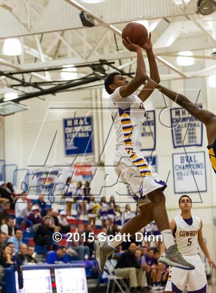Thumbnail 2 in Milpitas vs. Salinas (CIF CCS D1 Semifinal) photogallery.