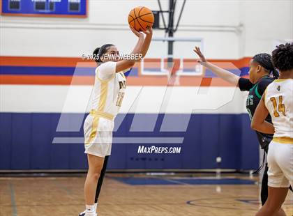 Thumbnail 1 in Lincoln vs. Democracy Prep Agassi Campus (Las Vegas Thanksgiving Showcase) photogallery.