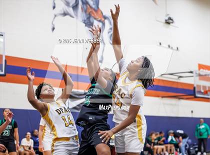 Thumbnail 1 in Lincoln vs. Democracy Prep Agassi Campus (Las Vegas Thanksgiving Showcase) photogallery.