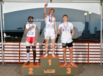 Thumbnail 2 in UIL 4A State Championship (Awards) photogallery.