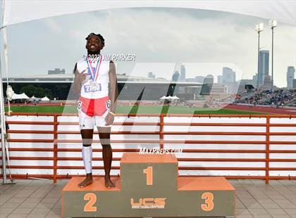 Thumbnail 3 in UIL 4A State Championship (Awards) photogallery.