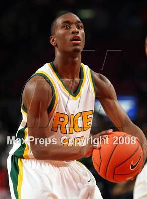 Thumbnail 2 in Rice vs. St. Benedict's Prep (Nike Super 6 @ the Garden) photogallery.
