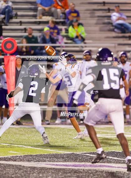 Thumbnail 3 in Angola @ Leo photogallery.