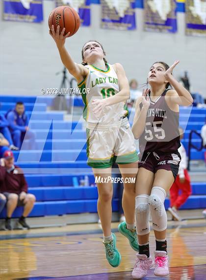 Thumbnail 2 in Martins Mill vs Idalou (Lipan HD Howard Classic) photogallery.