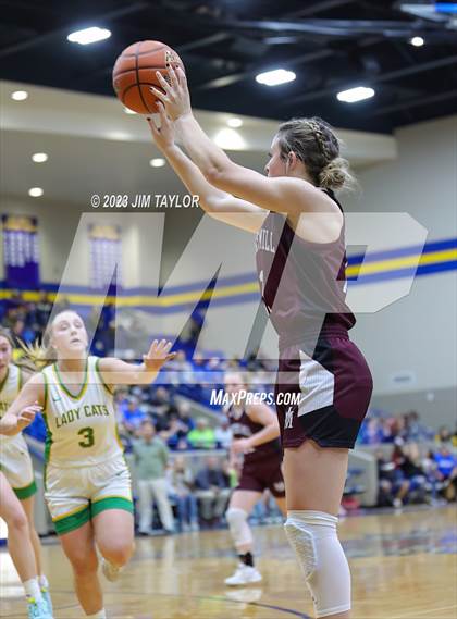 Thumbnail 1 in Martins Mill vs Idalou (Lipan HD Howard Classic) photogallery.