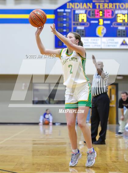 Thumbnail 3 in Martins Mill vs Idalou (Lipan HD Howard Classic) photogallery.