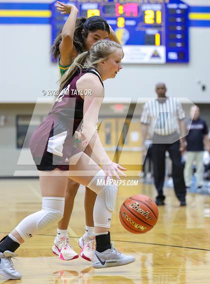 Thumbnail 1 in Martins Mill vs Idalou (Lipan HD Howard Classic) photogallery.