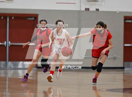 Thumbnail 3 in Lodi vs. Lincoln photogallery.