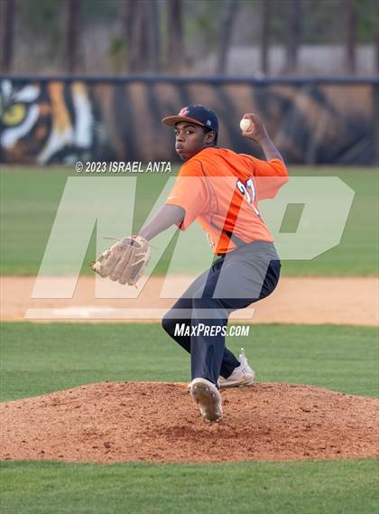 Thumbnail 1 in Terry Sanford @ South View photogallery.