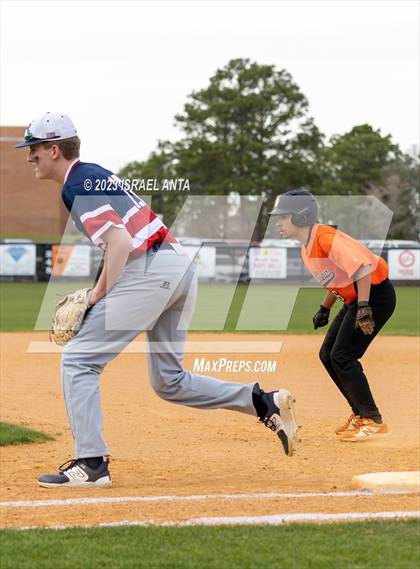 Thumbnail 1 in Terry Sanford @ South View photogallery.