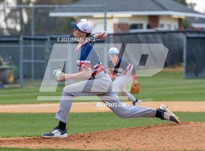 Thumbnail 1 in Terry Sanford @ South View photogallery.