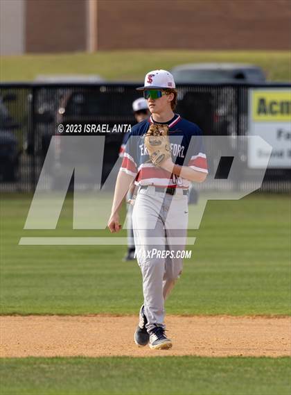 Thumbnail 1 in Terry Sanford @ South View photogallery.