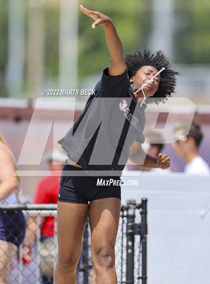 Thumbnail 2 in Class 5 Shot Put (MSHSAA State Championship) photogallery.
