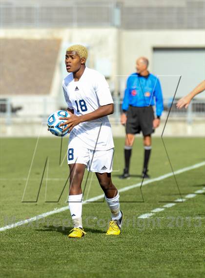 Thumbnail 2 in Air Academy vs. Cheyenne Mountain (CHSAA 4A Final) photogallery.