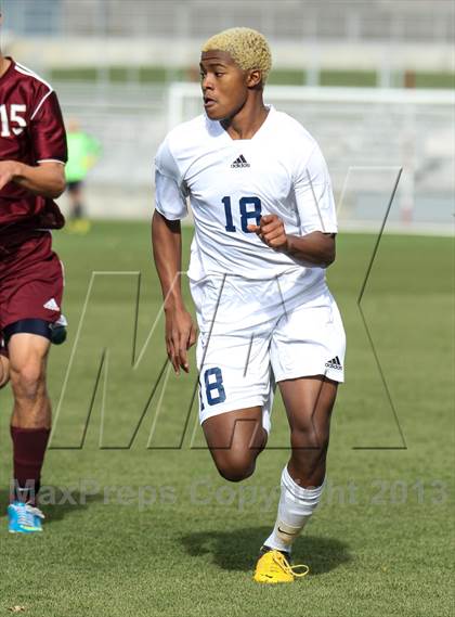 Thumbnail 2 in Air Academy vs. Cheyenne Mountain (CHSAA 4A Final) photogallery.