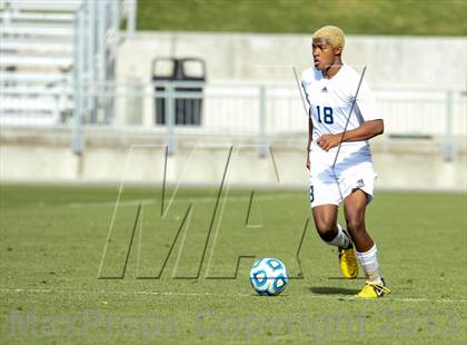 Thumbnail 2 in Air Academy vs. Cheyenne Mountain (CHSAA 4A Final) photogallery.